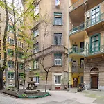Comfy Studio In The Center Of The City